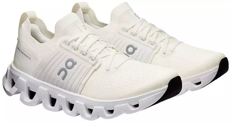 ON Women's Cloudswift 4 - White White