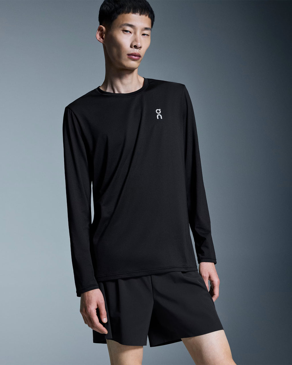 On - Men's 5" Performance Shorts (1MF10750553)