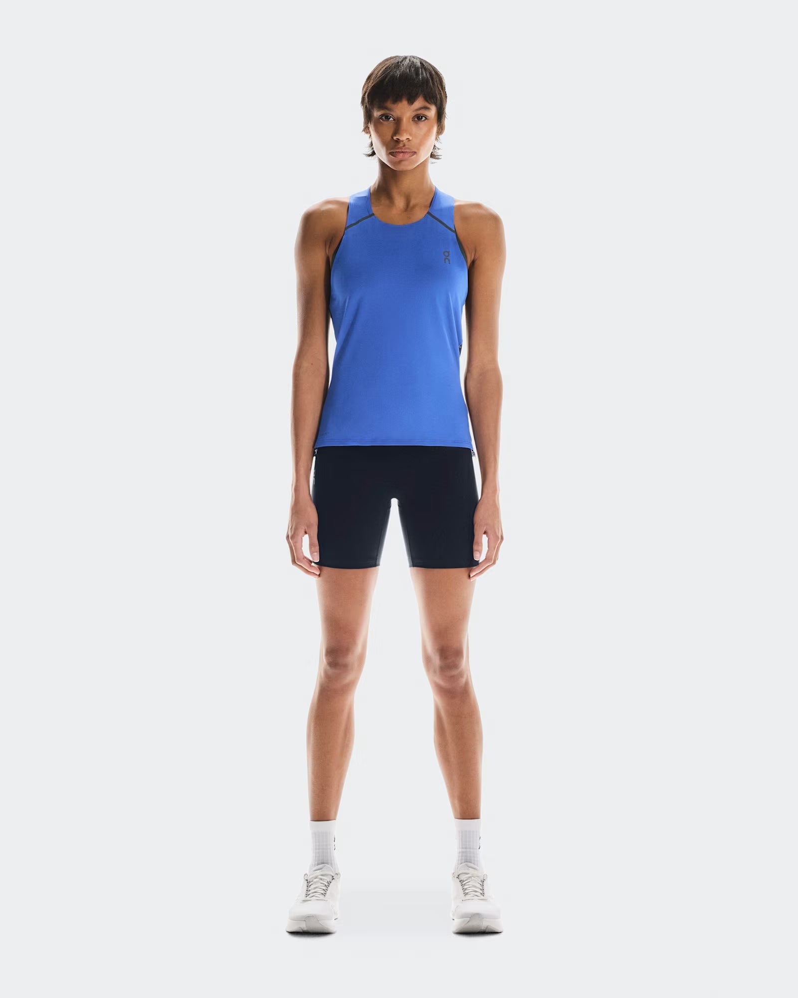 On Women's Performance Tank - Zaffre/Navy (1WE10303849)