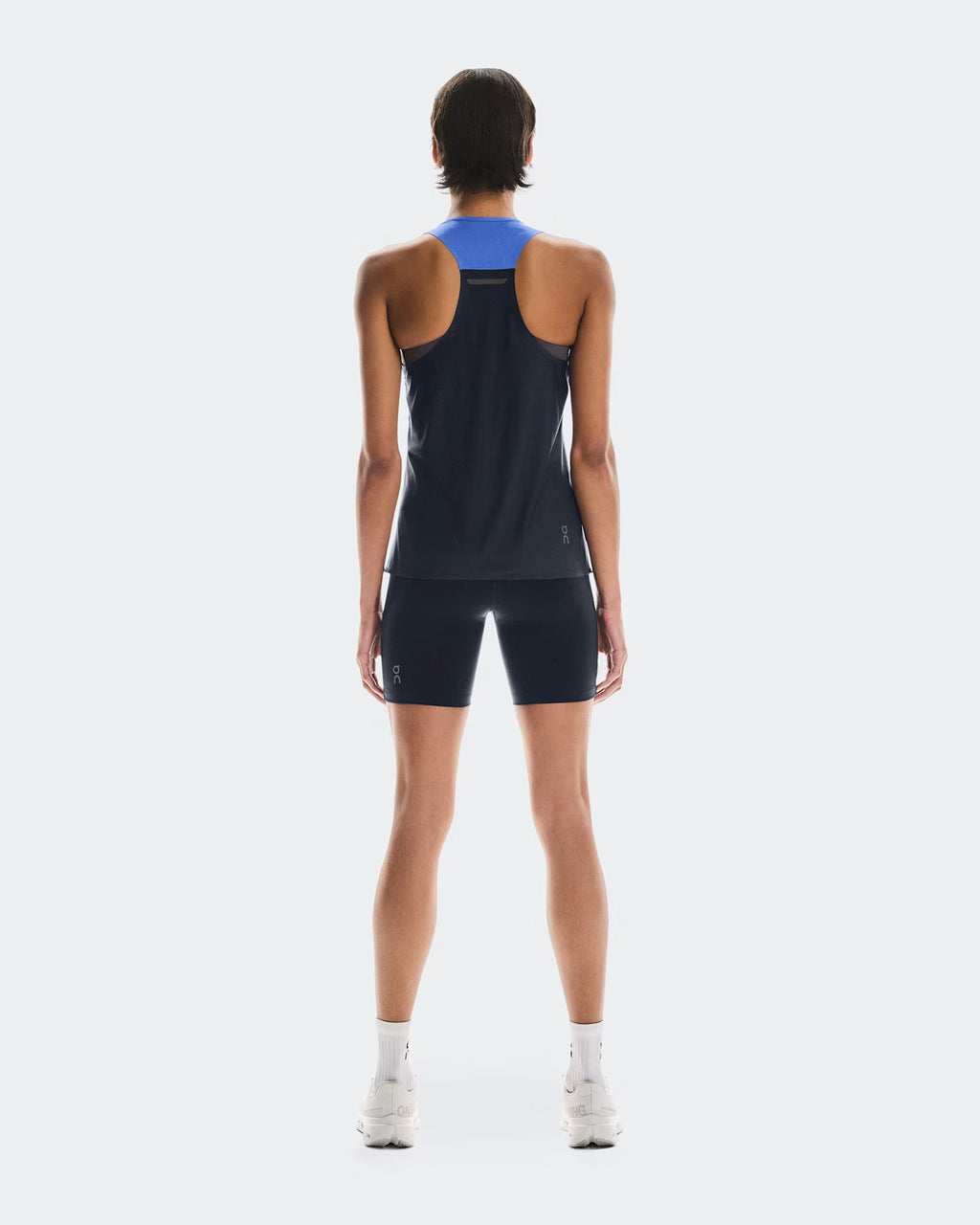 On Women's Performance Tank - Zaffre/Navy (1WE10303849)