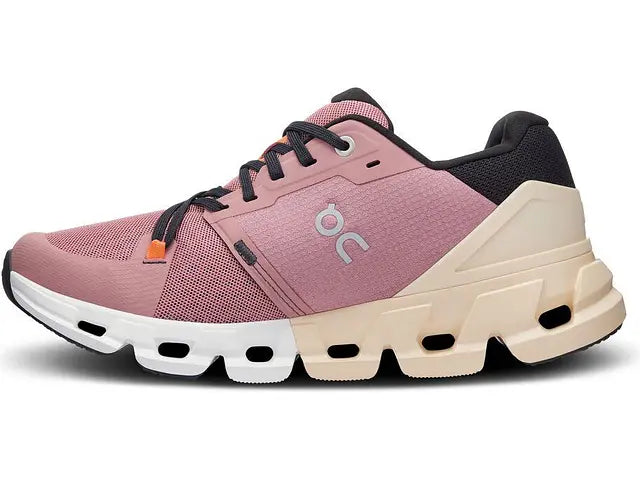 On Womens Cloudflyer 4- Dustrose/Sand (71.97932)