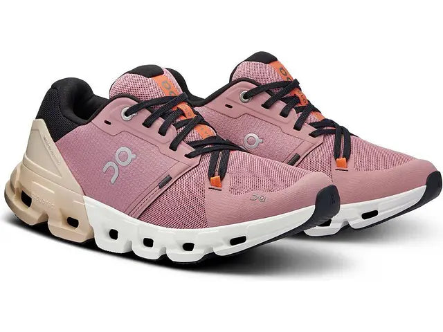 On Womens Cloudflyer 4- Dustrose/Sand (71.97932)
