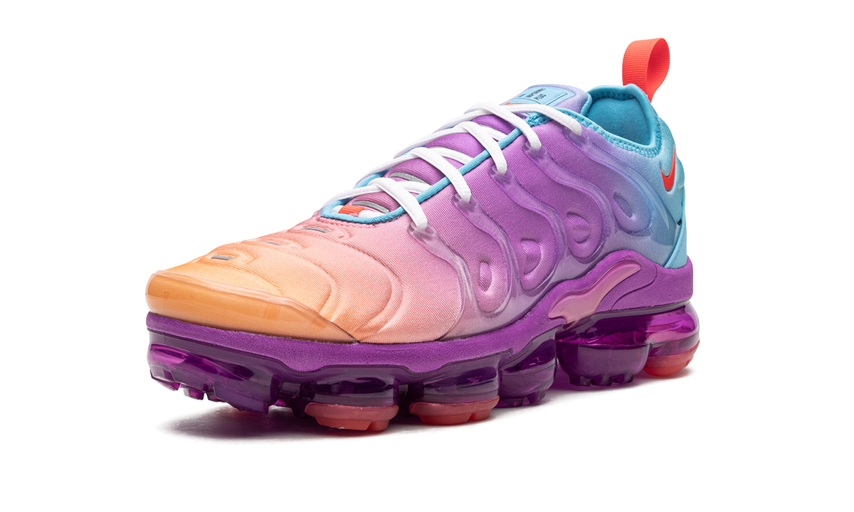 AIR VAPORMAX PLUS WMNS "Multigradient" FD0823 500