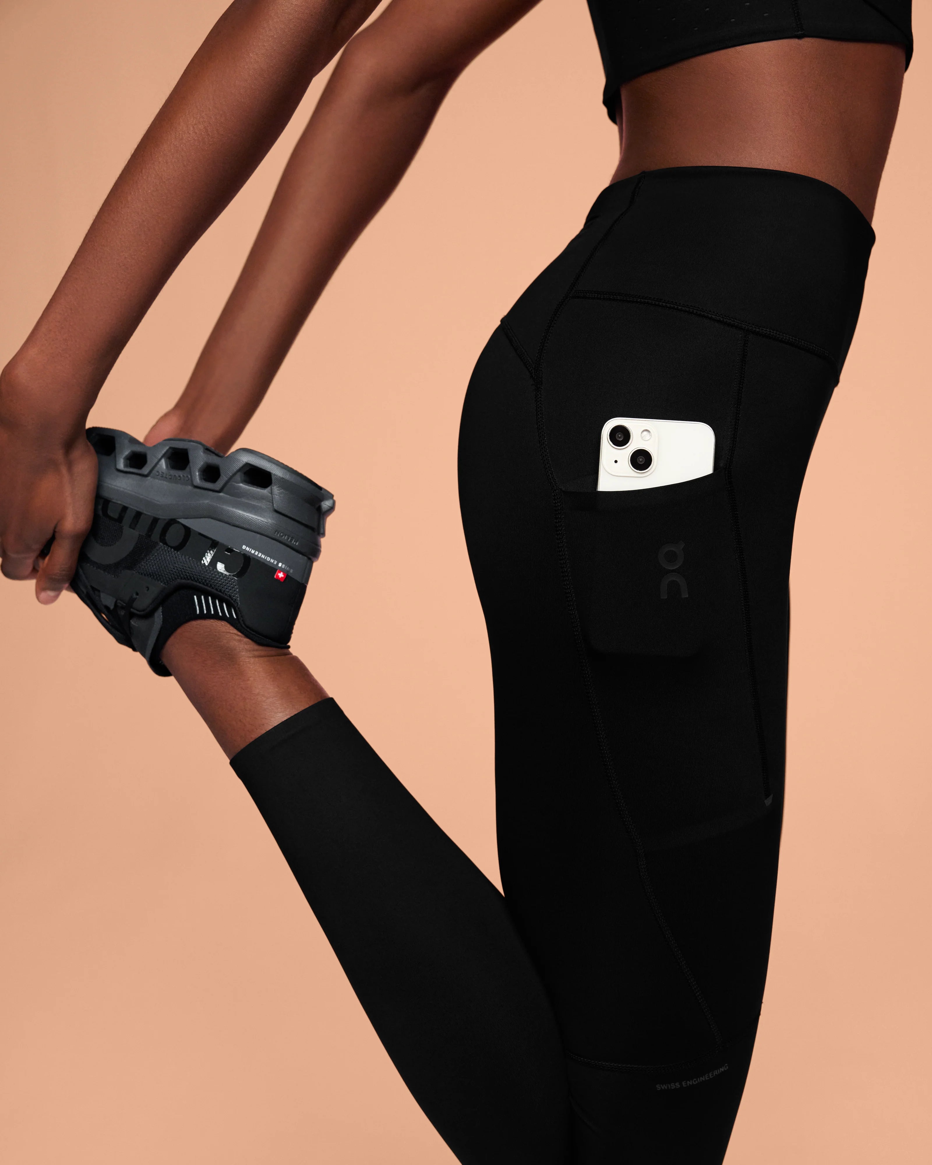 On Performance Tights W - Black - WOMEN (1WE11930553)